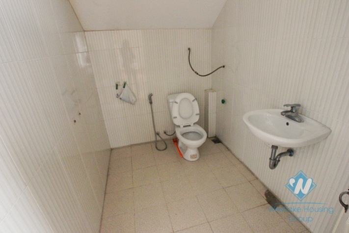 Unfurnished house for rent in Nghi Tam Street, Tay Ho, Hanoi, Good to making School, office